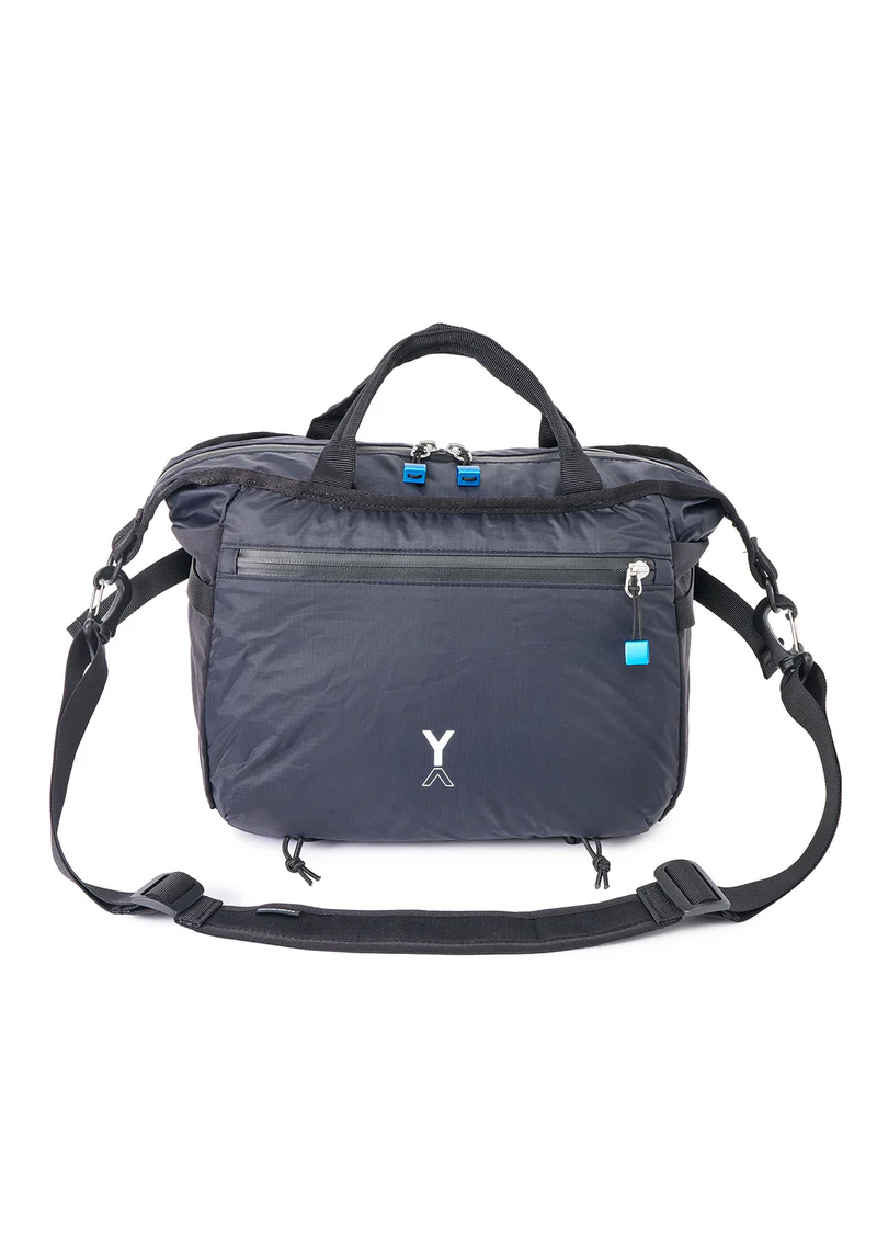 AERO 12 Shoulder Bag
